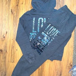 VS Pink 3 Piece Ultra Bling Vintage Set Large